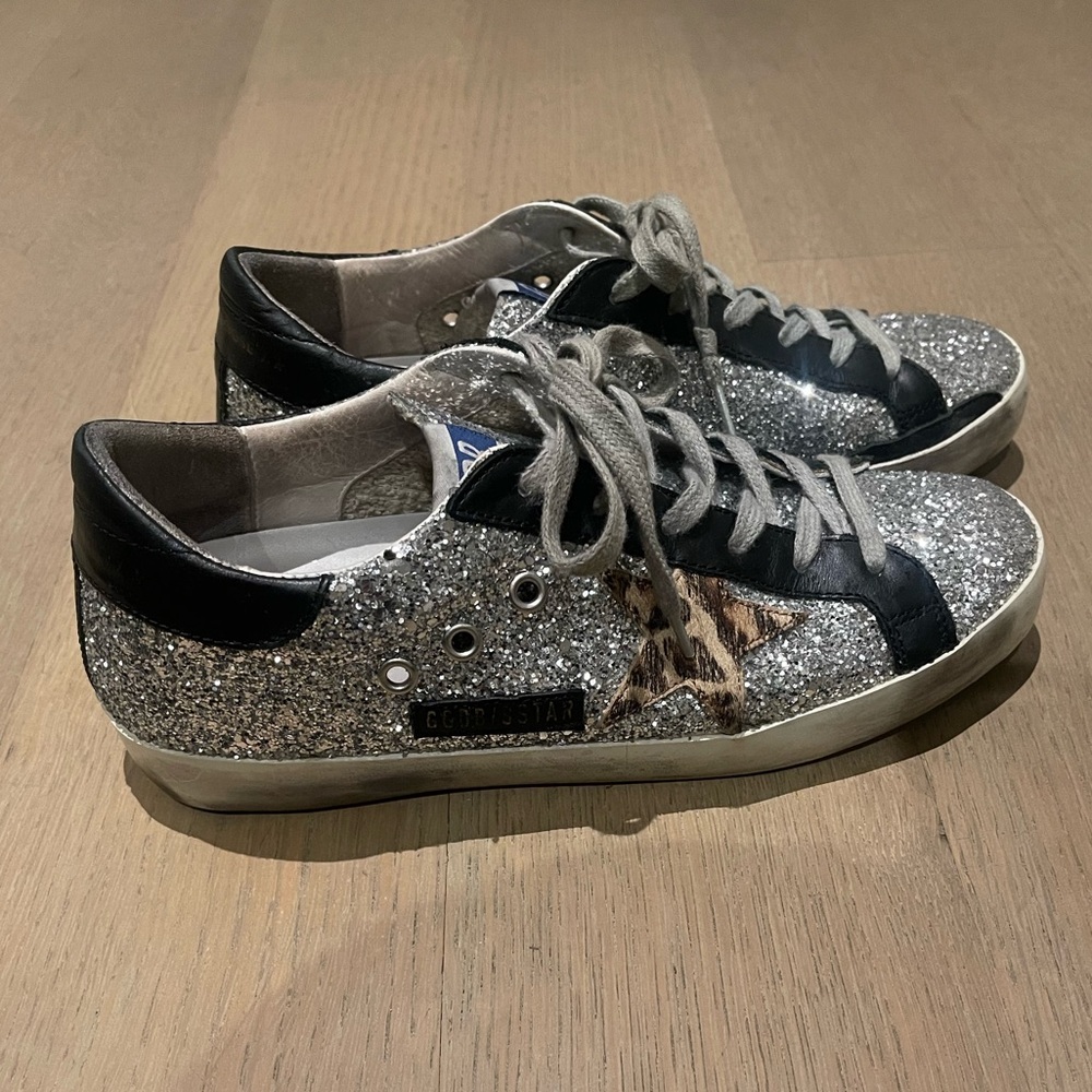 GOLDEN GOOSE SUPERSTAR GLITTER LOW-TOP SNEAKERS